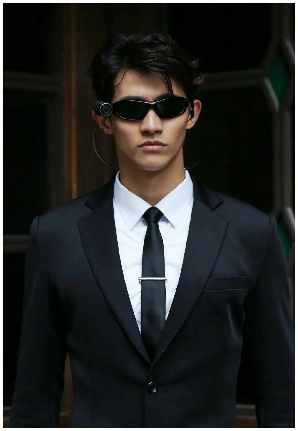 男演员长相很重要,看《与凤行》李子峰就知道,曾是全员加速中全能猎人