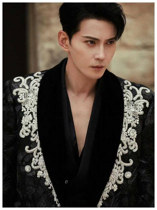 热搜揭秘演员徐正溪退圈知情人透露原因网友心疼着急