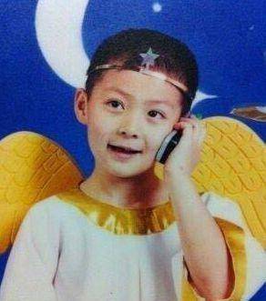 剧组童年照,杨蓉张铭恩肥嘟嘟超可爱,吴磊的打扮好好笑_场景_小时候