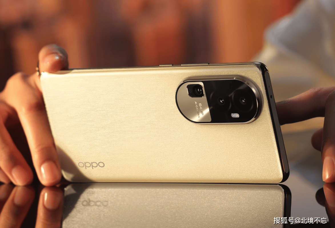 从2799元降至1816元,旗舰三摄 80w闪充,oppo影像强者沦为千元机_reno