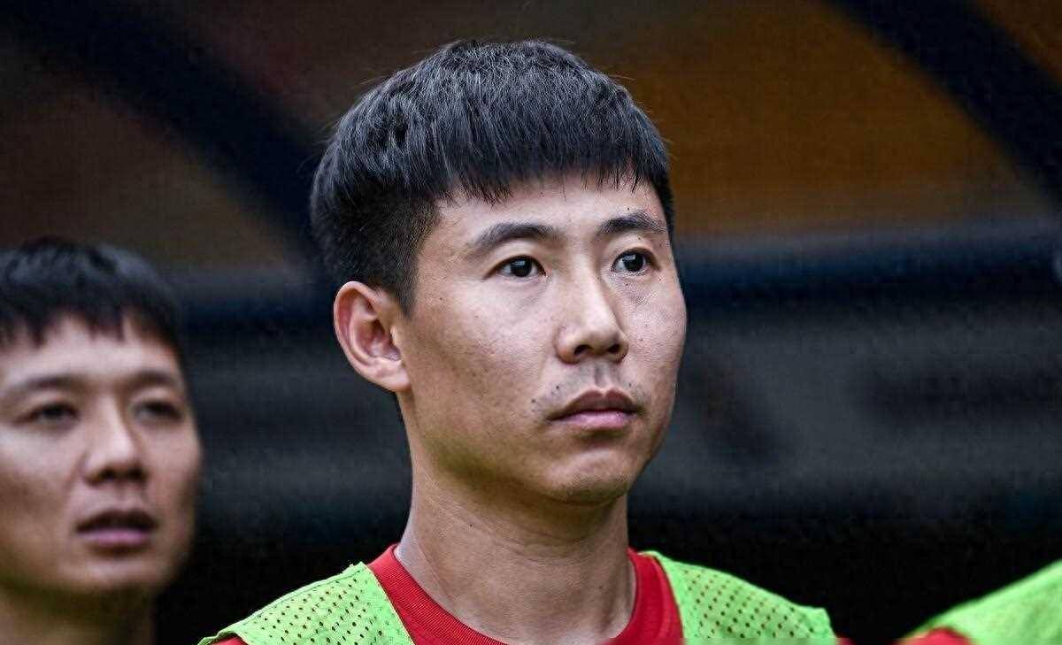 重回赛场!里皮国脚后卫时隔590天亮相职业联赛,曾被传已退役_权健_队