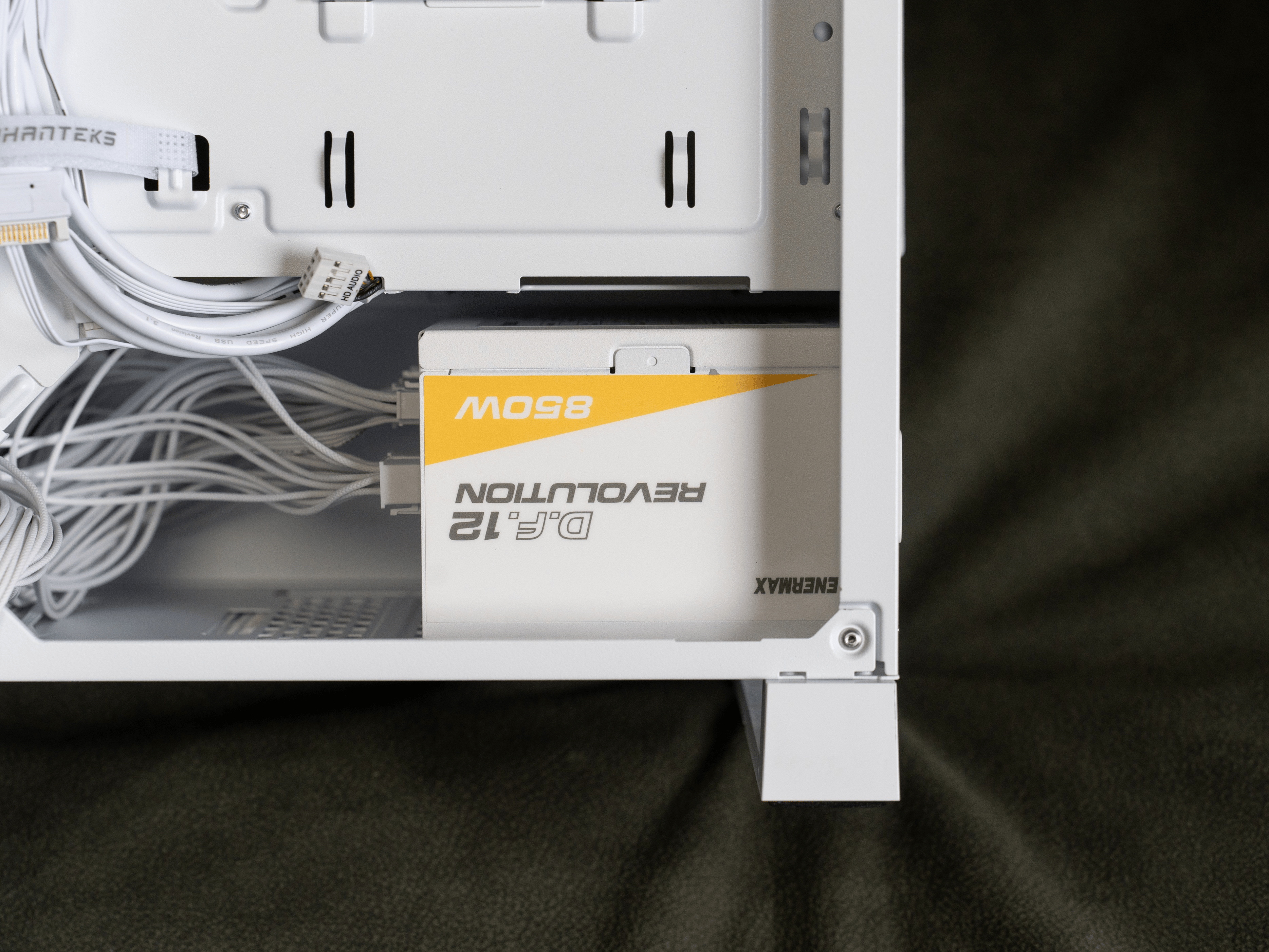 白色海景房性能之选技嘉b760m冰雕x主板测评附装机超频教程