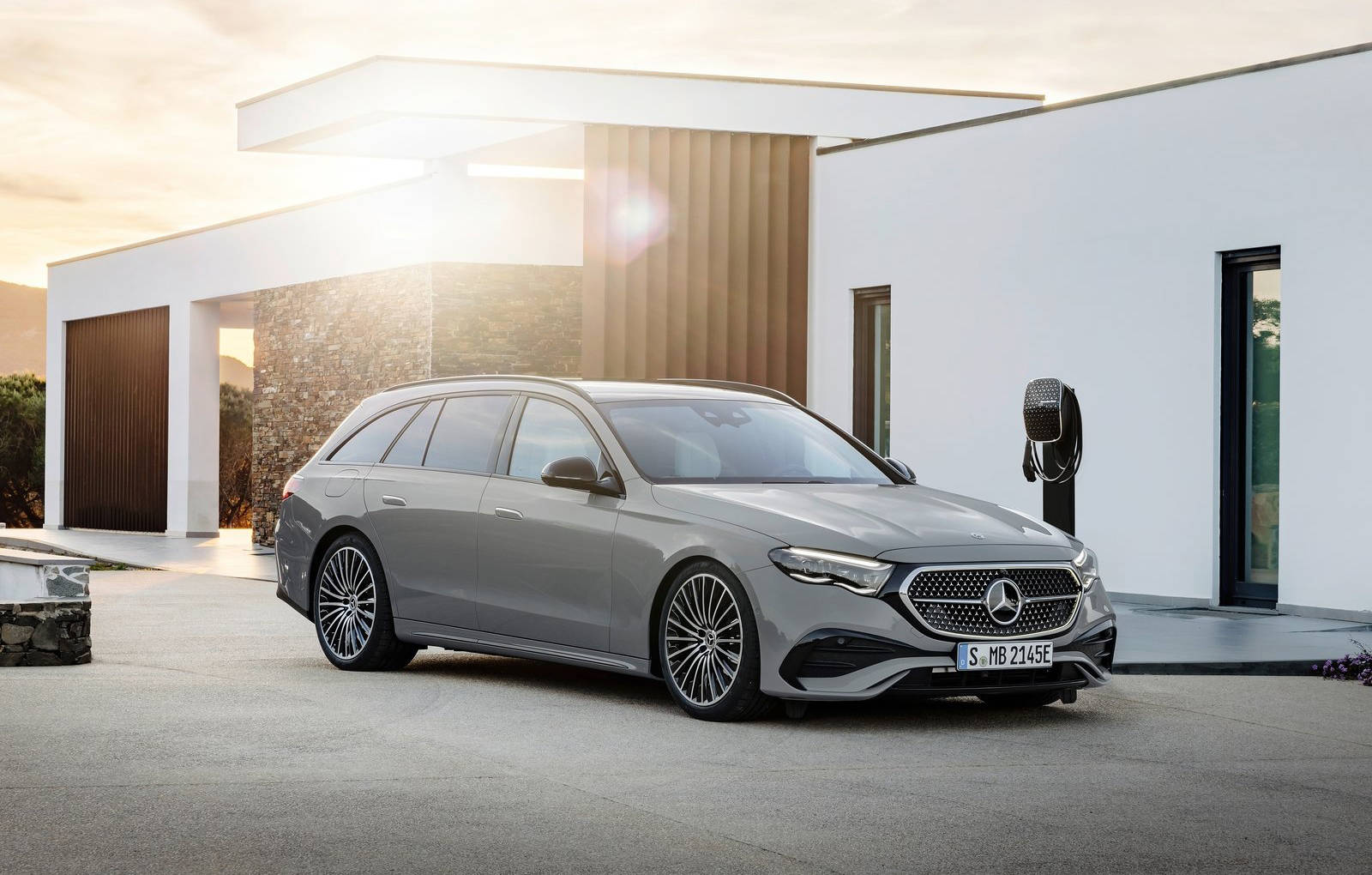 新一代e级旅行版官图发布 重现奔驰优雅风范_搜狐汽车_搜狐网