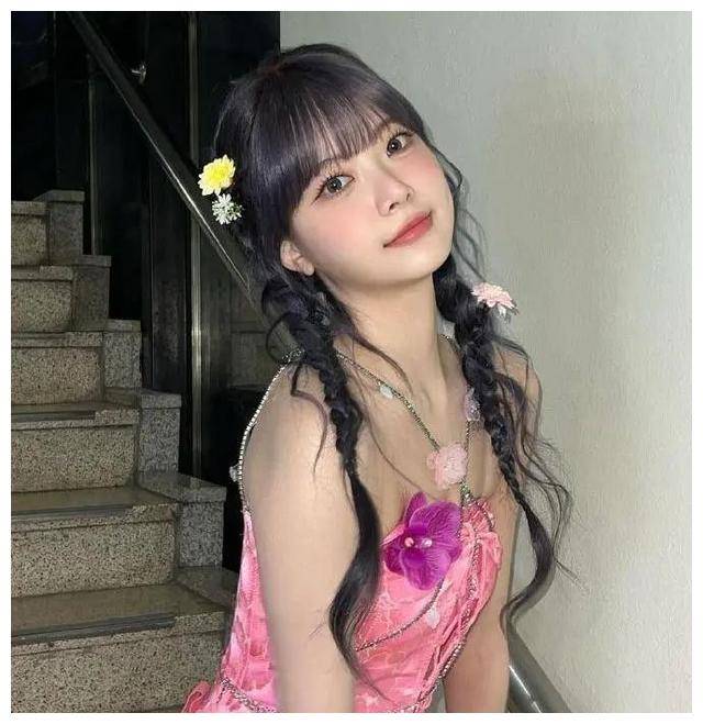 韩国17岁女星挑战同龄人,引来网友关注,言论遭质疑_李智雅_公众_未来