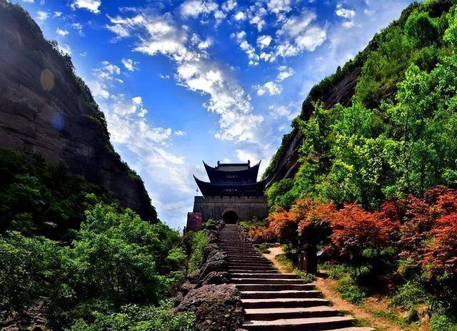 四川旅游景点大全,四川有哪些必去的旅游景点,看完就省事_乐山_景区