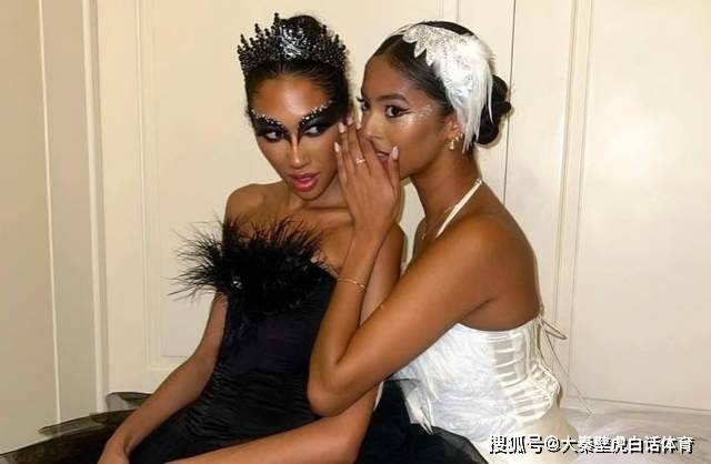原创瓦妮莎久违亮相一家四口其乐融融烈焰红唇无惧绯闻又变美了