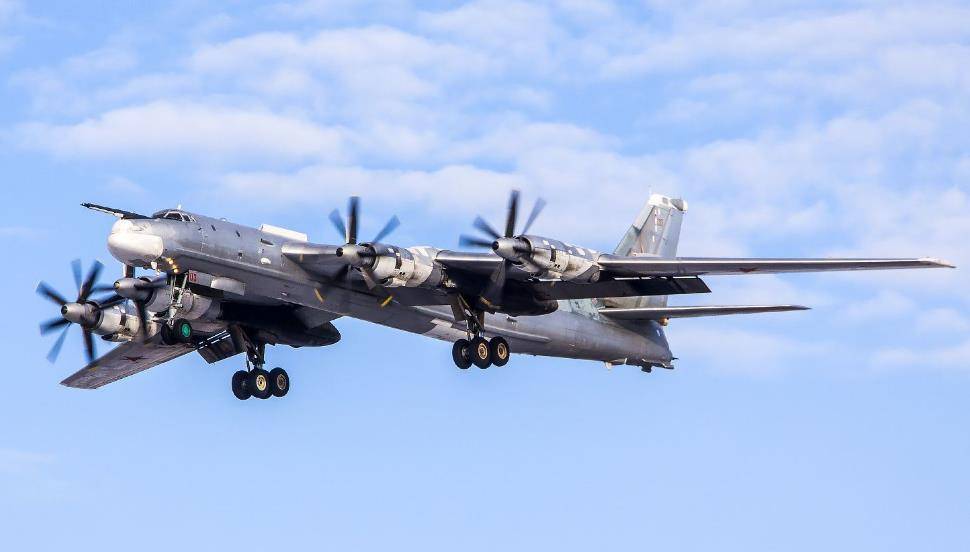 14架图95轰炸机发射29枚导弹,28架无人机投下大批炸弹