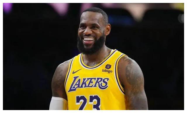 惹祸,詹姆斯队友身背锅,光芒全掩护_湖人队_安东尼·戴维斯_球员