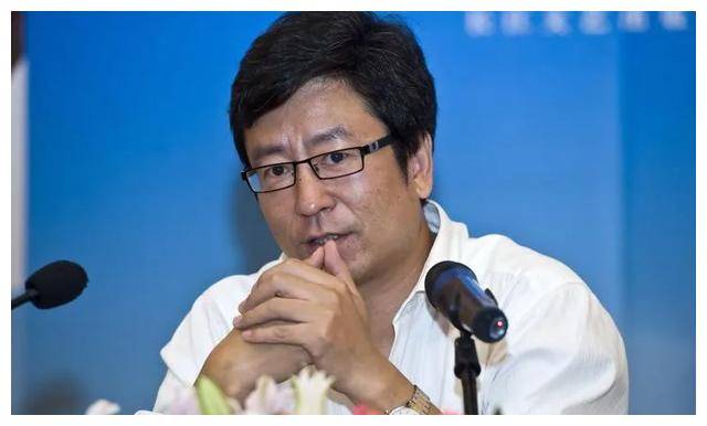 白岩松历经风雨破茧涅盘再次凤凰腾飞