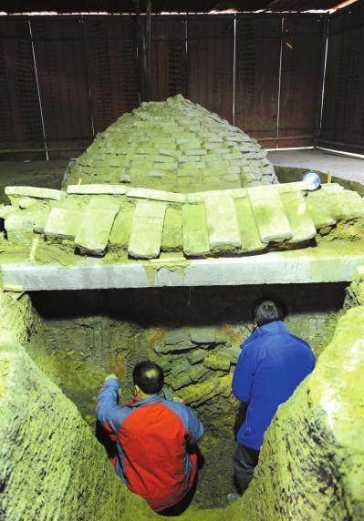 北京古墓中出土一块砖,上面刻有文字,结果让韩国历史学家慌了