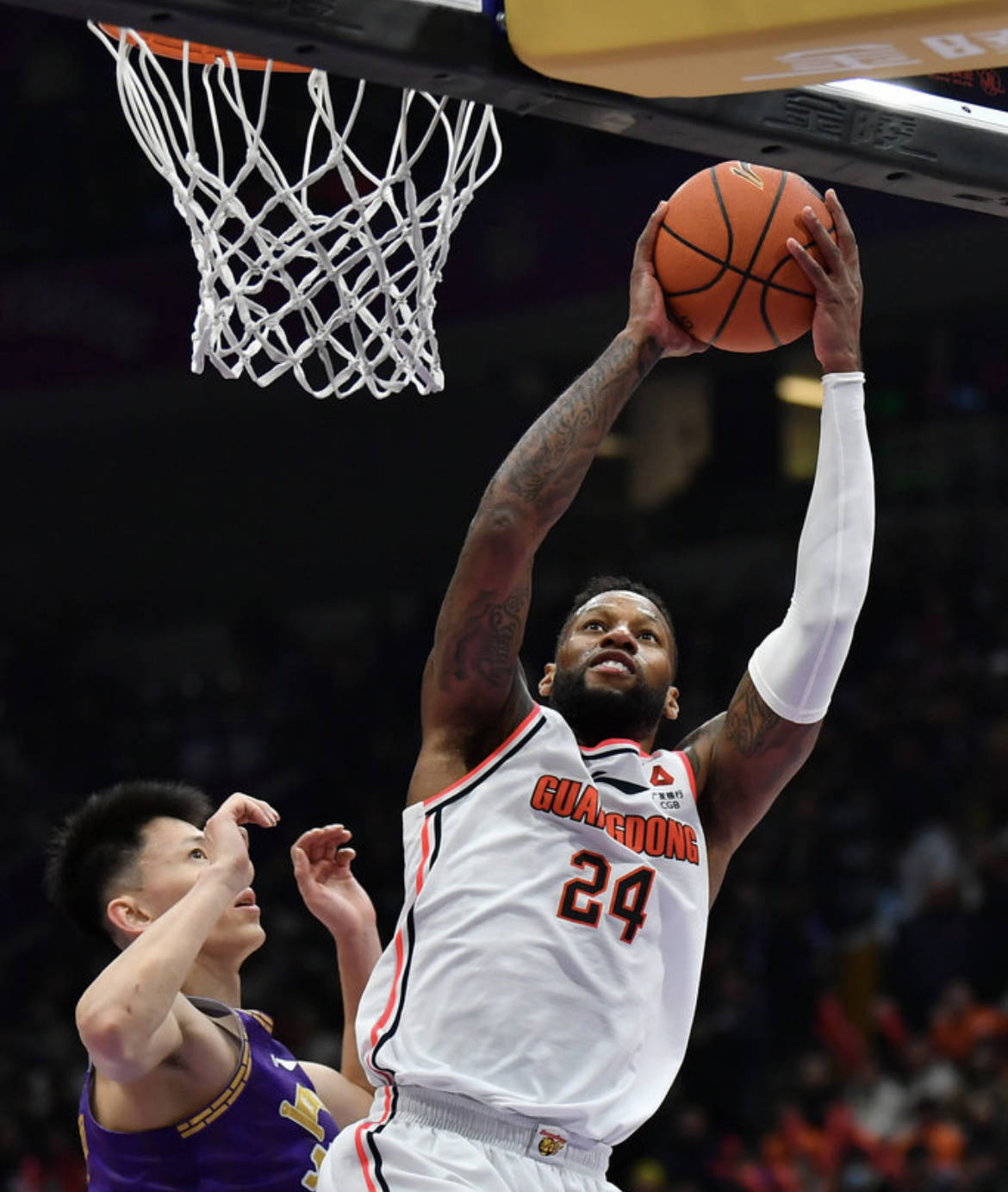 原创朱芳雨太神低薪签回37岁老将砍32分带队8连胜广东争冠有望