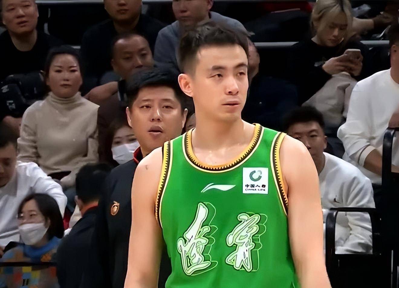 三分雨下内外结合浙江团队篮球拿下辽宁