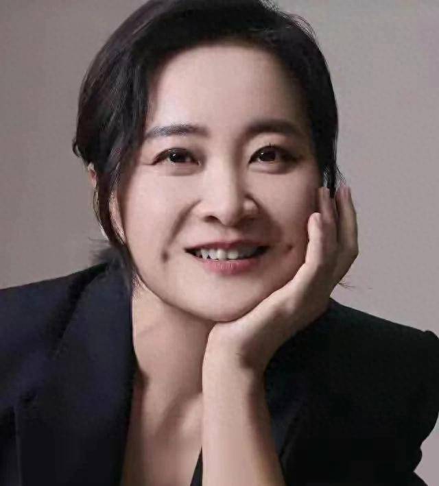 贾玲减肥成功成大美女替身大哭我才是最大的受害者