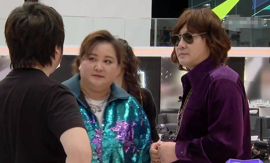 女星内场图火了,失去瘦脸滤镜,真实颜值一望而知_娜娜_秦岚生_金晨