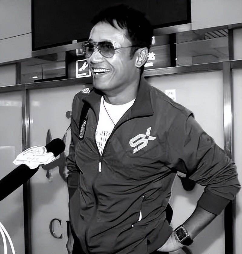 苗侨伟越老越帅取决于信心跟智慧电影圈太拥挤何必再过去