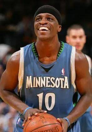 像bunyangma这样的年轻球员正在快速成长,球队也在通过糟糕的发挥寻求