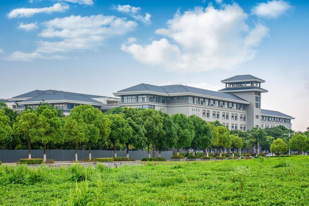 校友会2024安庆市大学排名安庆师范大学夺得第一