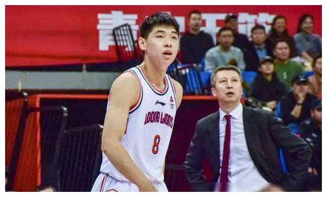 原创杨翰森缺阵青岛主场失利对阵广州遭遇判罚风波