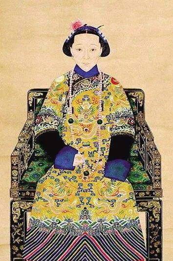 慈安太后两宫皇太后就立储君一事,和皇室宗亲,朝廷大臣召开会议.