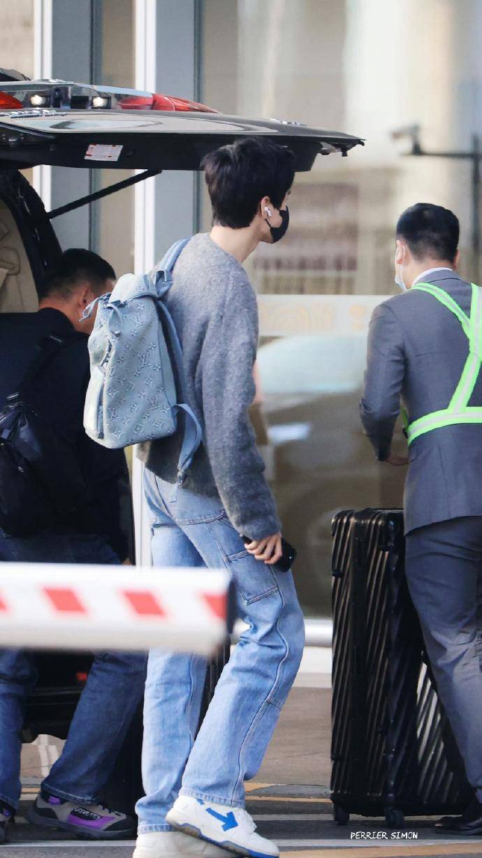 原创325娱新瓜张艺兴肖战成毅赵露思檀健次龚俊陈都灵杨超越