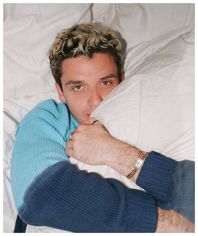 不论lauv喜欢男孩子还是女孩子,他们都会一直力挺他的音乐生涯和个人