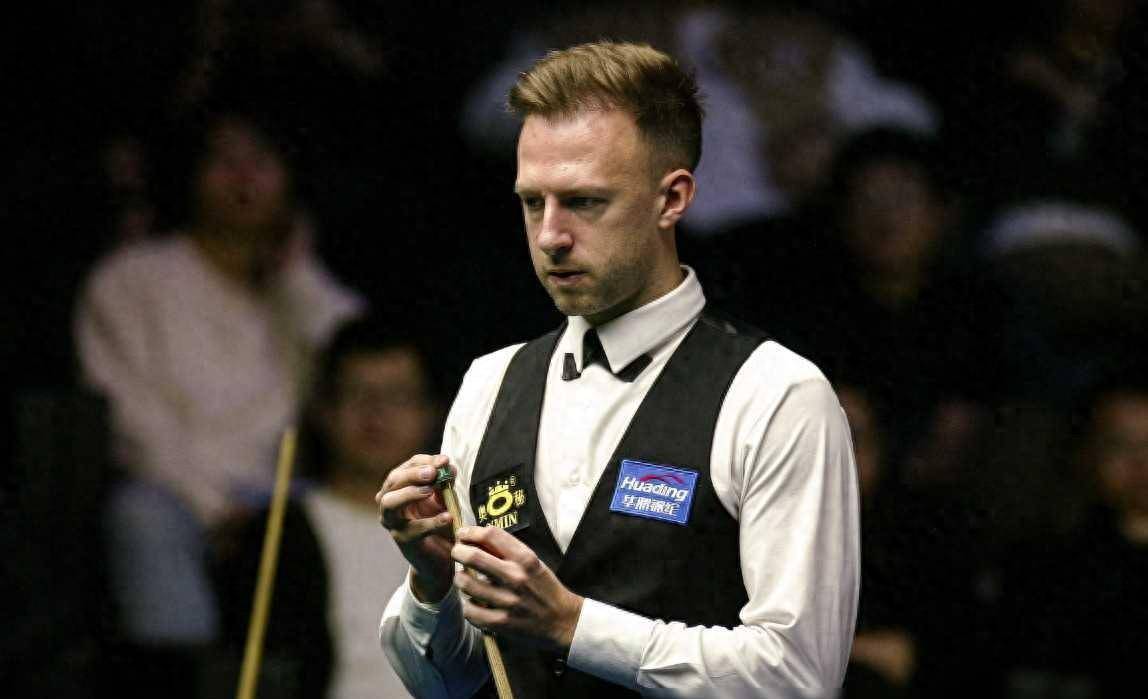 特鲁姆普,世界排名第二,年轻,冲劲十足;而利利,已近五十,排名第七十