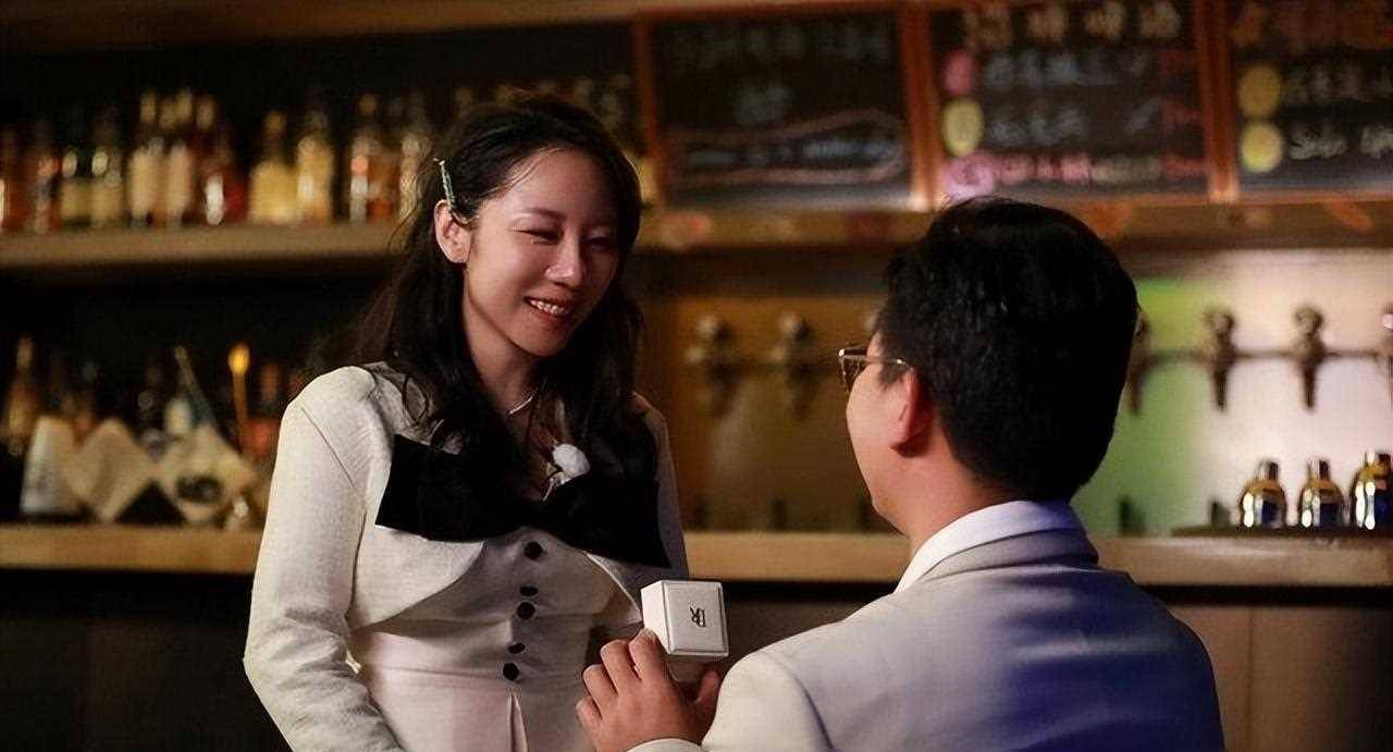 原创1米46奥运冠军退役后二次时尚成女神现与高大帅气男子幸福