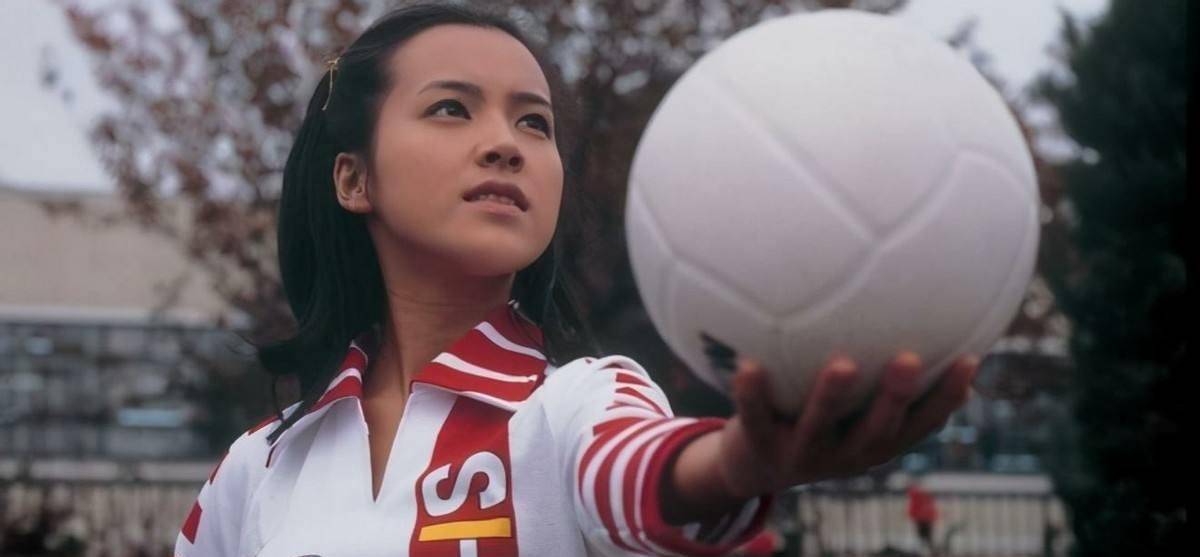 小鹿纯子:曾是马云的精神支柱,身高1米53,23岁嫁人44岁来中国_大学_排