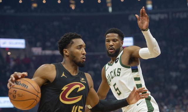 原创骑士队内线核心或将回归黄蜂队欲逆转连败局势