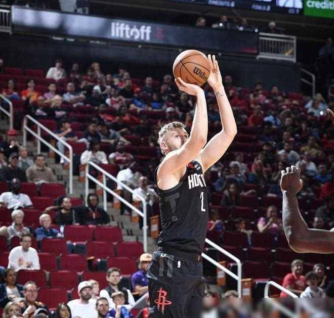 火箭取得六连胜三连胜名单出炉乌杜卡公开表示认可