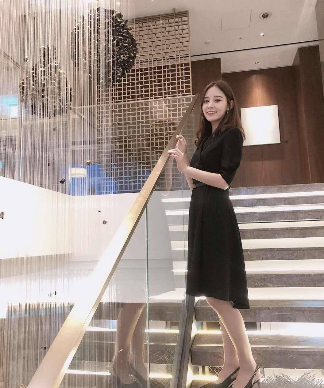 灿烈要当舅舅了?姐姐朴宥拉晒照,微隆小腹引猜测