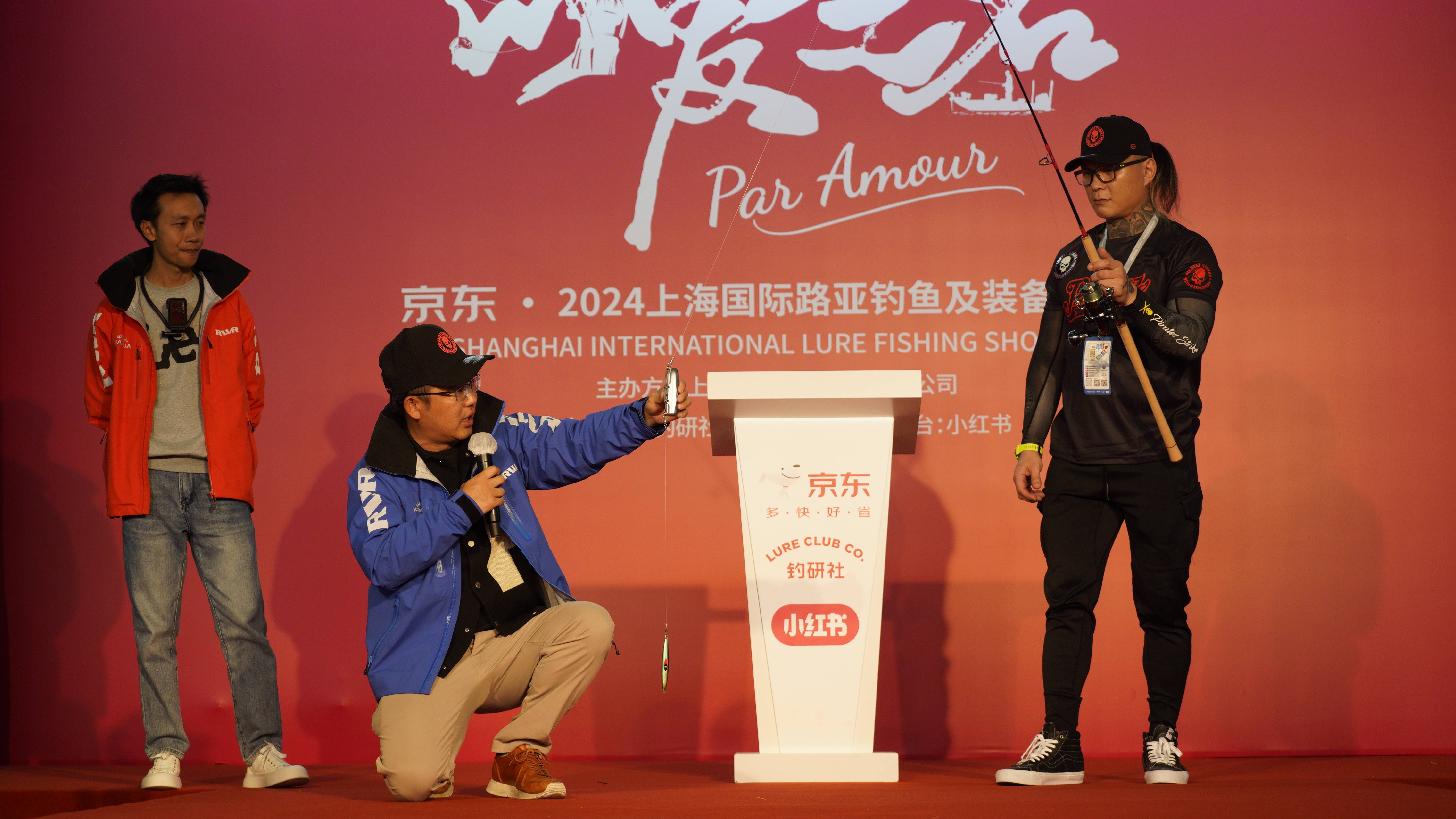 热爱钓鱼运动的王哲先生作为全球首位体验者对该产品给予了极高评价