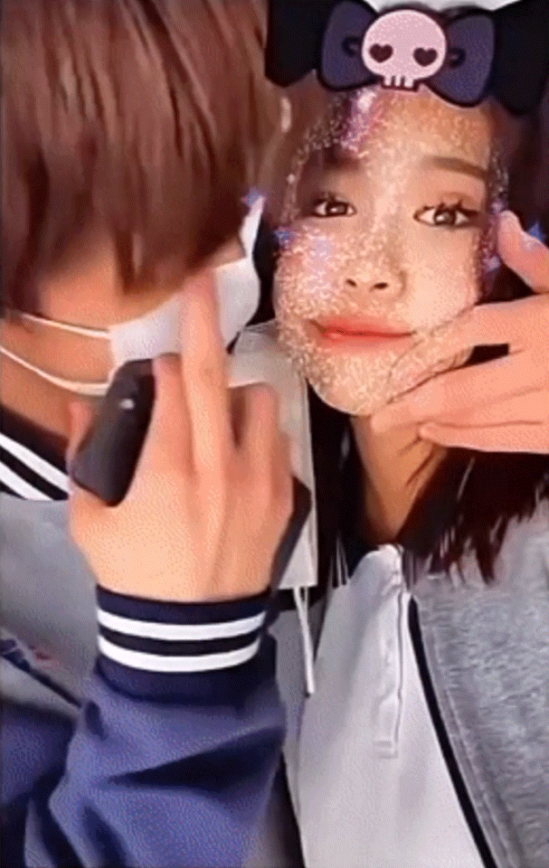 早恋,但父亲张亮也作出回应青春期孩子对异性有好感也是一种正常现象