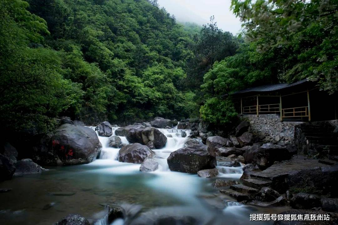 火山大石谷景区(天目大峡谷):距项目约13km,以森林,奇石,碧潭,飞瀑