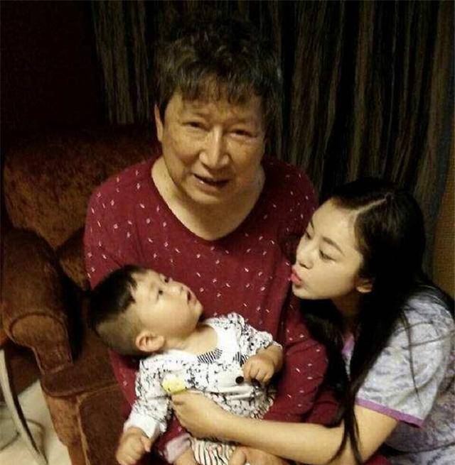 劳改犯傍上大30岁富婆,20年来每天捐7万,被评为百年慈善第一人_李春平