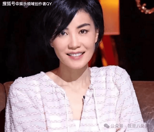 原创王菲罕见晒全家福妈妈高贵优雅比她还抢眼老爸哥哥儒雅绅士有气质