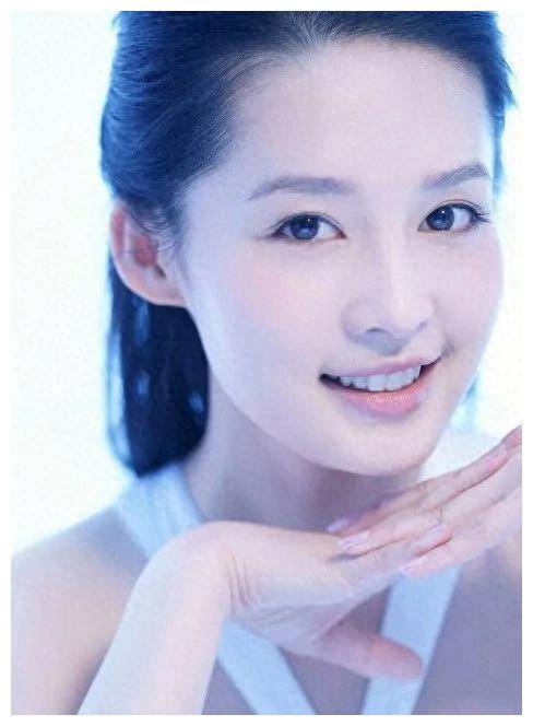 李沁:优雅与坚韧齐风华,绽放艺术之花,生生不息_小姐_演技_角色