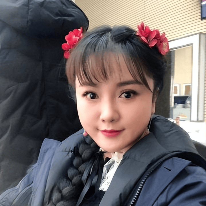 原创康熙微服演员近况三德子养鸡小桃红发福宜妃变化最大