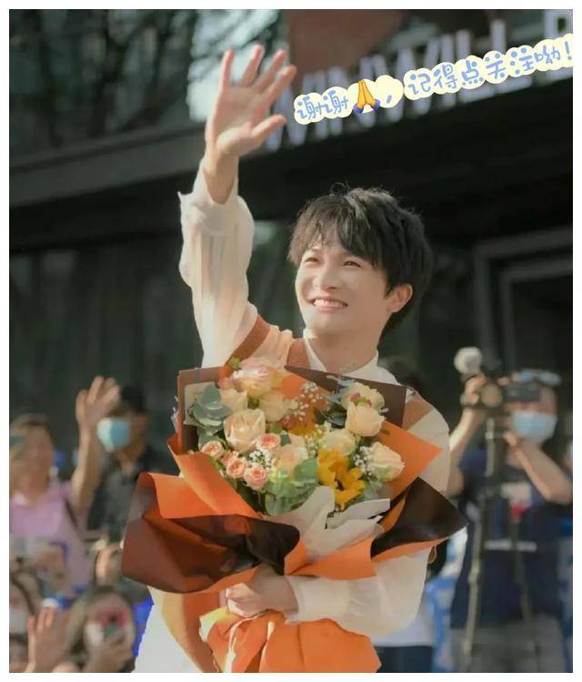 原创新媒体时代揭秘娱乐圈清流周深才华谦逊超越标签