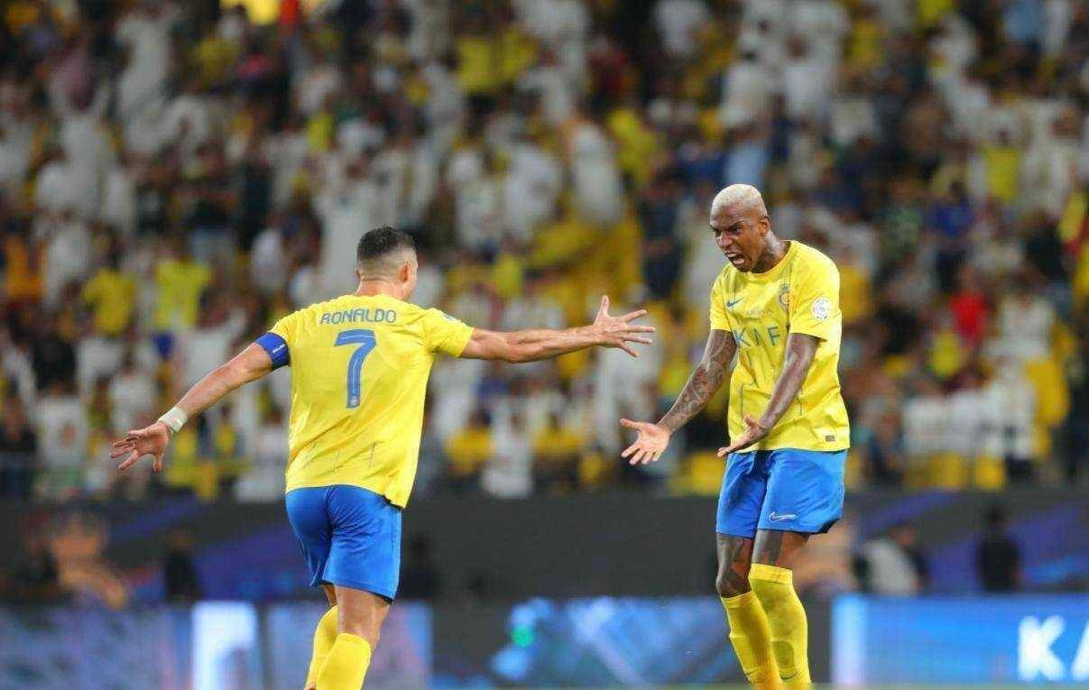 原创3257足坛悲喜夜c罗爆冷亚冠被淘汰无缘4强切尔