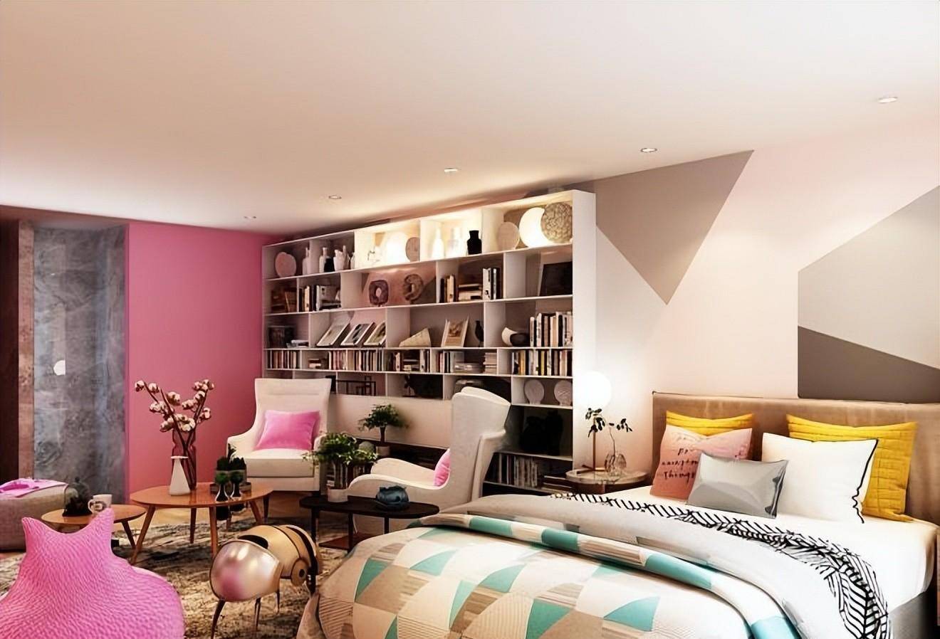 在小颜看来,自己的女朋友遇到了困难,愿意第一时间