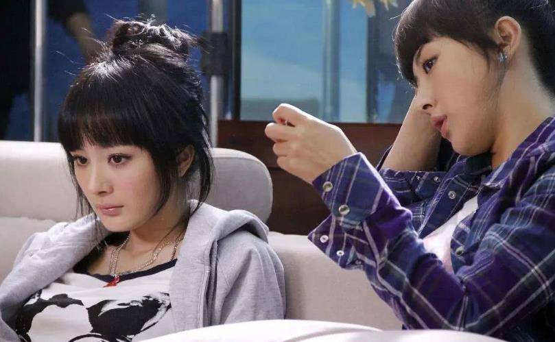 原创曾是杨幂的助理被导演挖掘后杨幂为其做配如今却越混越背