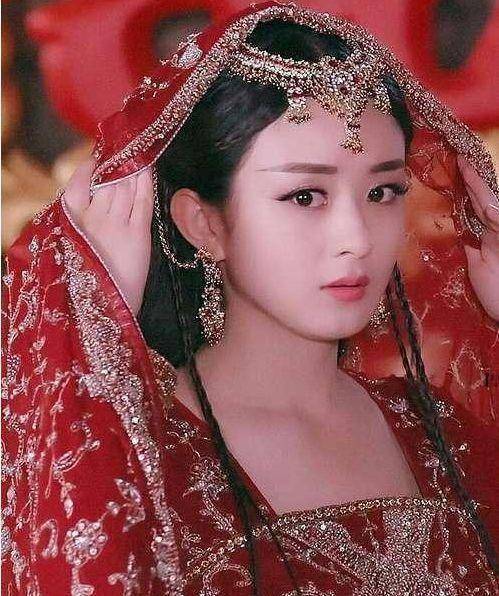 原创15位古装红衣女明星:赵丽颖像巫婆,热巴老气,而她最惊艳,妩媚