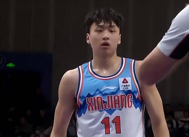 原创中国男篮新星齐麟颇具潜力还需补短板