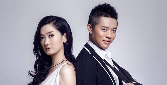 原创凤凰传奇中玲花和腾格尔的关系隐藏了40年终于藏不住了