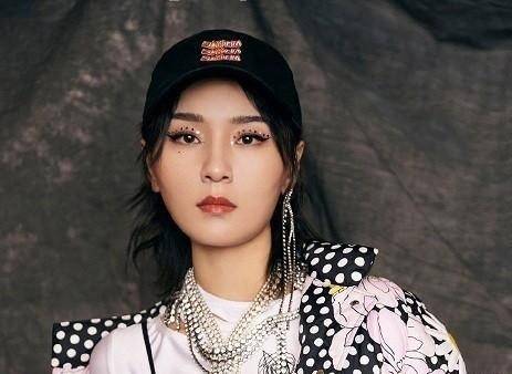 原创35岁周笔畅虽然单身但生活照样过得充实