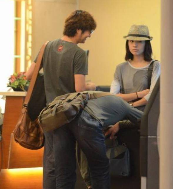 就有媒体指出王大治和董洁在剧组有暧昧,但是导演刘惠宁就对媒体放话