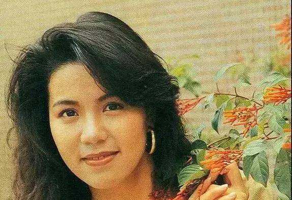 黎美娴最低调,邓萃雯还单身,杨羚被宠成小公主_刘倩怡_生活_刘美娟