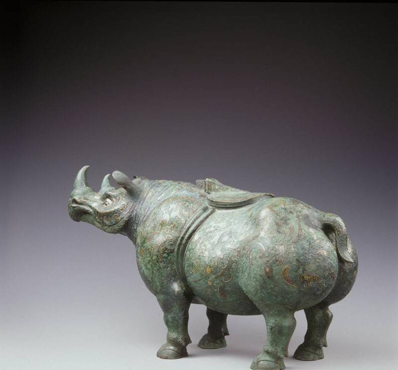 农民取土发现的青铜器,精致绝美,生动刻画了这种动物最后的身影_犀牛