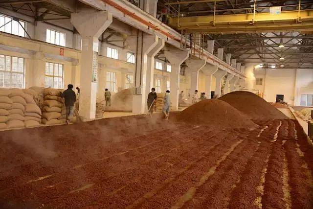 被誉为"酱香白酒典范"的国凌酱酒究竟好在哪儿?_酿造_品牌_品质